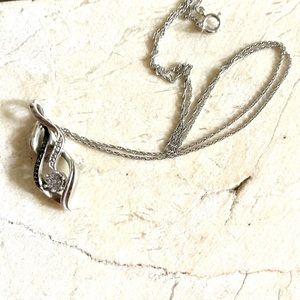 🔥Kay Jewelers🔥 Diamond Necklace. No missing stones. Perfect condition.